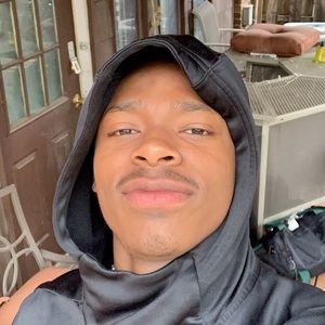 Meet your Posher, Elijah